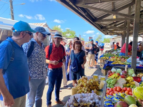 Ceser de France en Guyane Jour 6 Marché de Cayenne